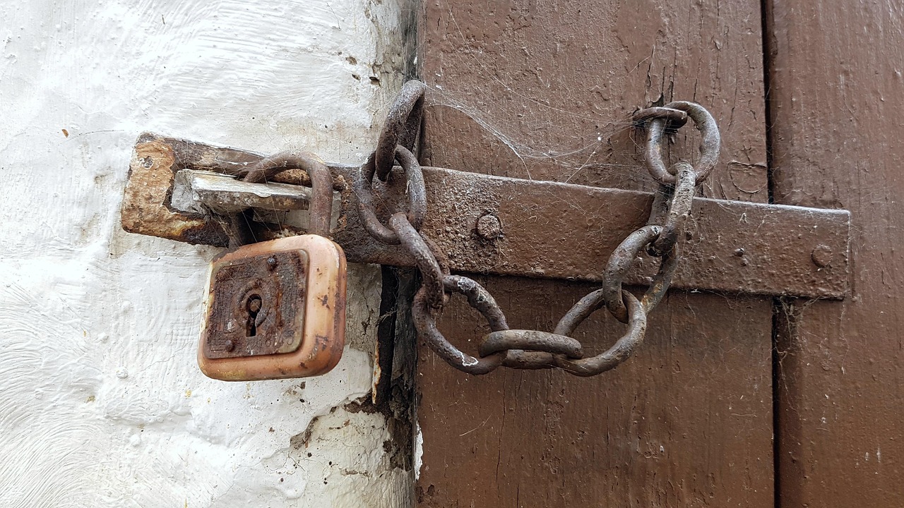 Canal Locks: The Ingenious Machinery That Lifts Boats Over Hills